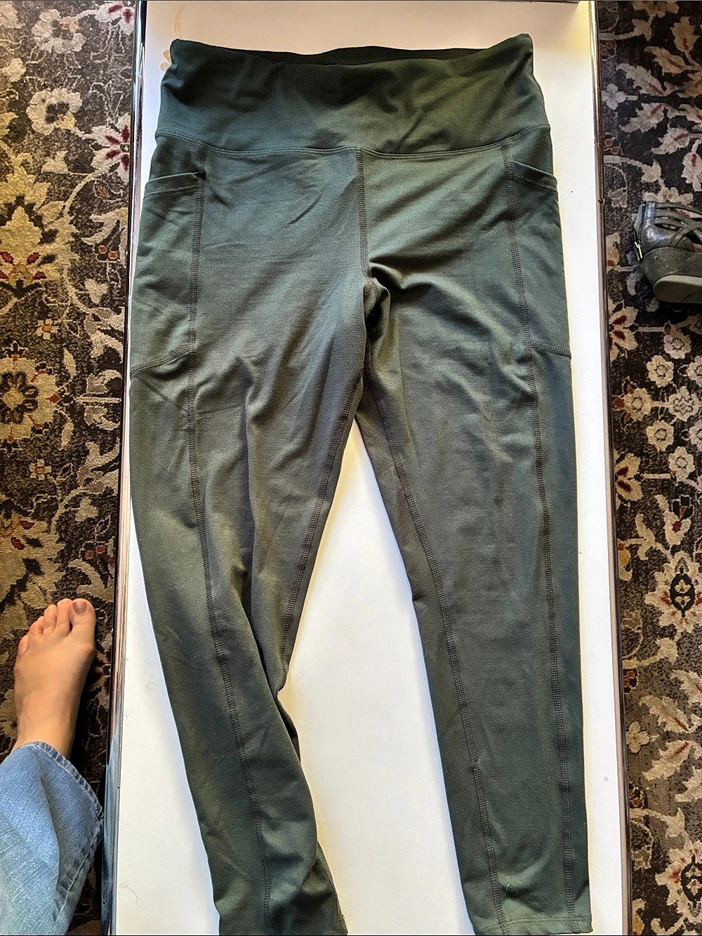 Rise by lularoe Rise Green Leggings Size Large